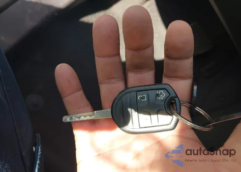 2019 Ford Fiesta Se z USA, uszkodzony, nr VIN 3FADP4EJ9KM105695